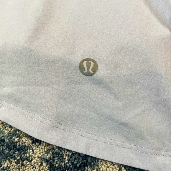 Lululemon Play Off The Pleats Skirt 13” Size 10 In Silver Lilac - Picture 7 of 7